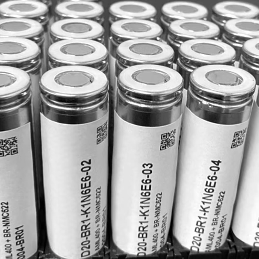 Array of cylindrical batteries in close-up.